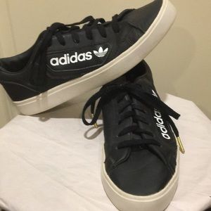 Adidas men 2019edition laceUp logo/adidas print sides gold tone tip laces size 9